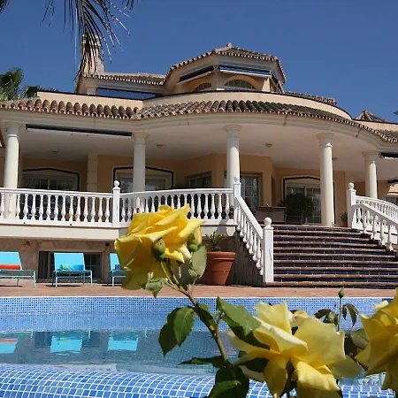 לינה וארוחת בוקר Casa Brabant מיחאס