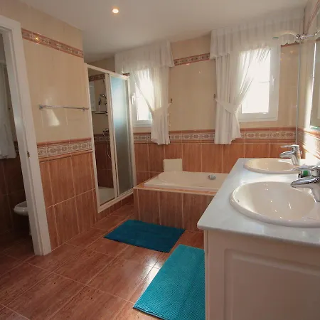 לינה וארוחת בוקר Casa Brabant