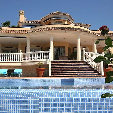 לינה וארוחת בוקר Casa Brabant מיחאס