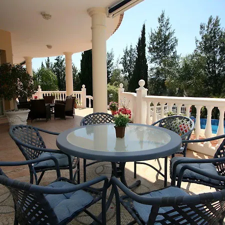 לינה וארוחת בוקר Casa Brabant