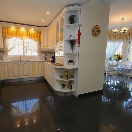 Bed & Breakfast Casa Brabant Mijas