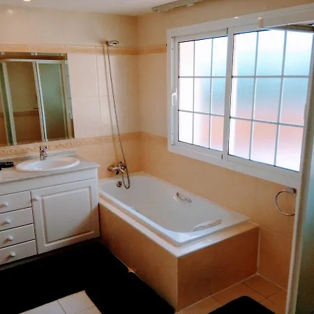 Casa Brabant Bed & Breakfast 5*